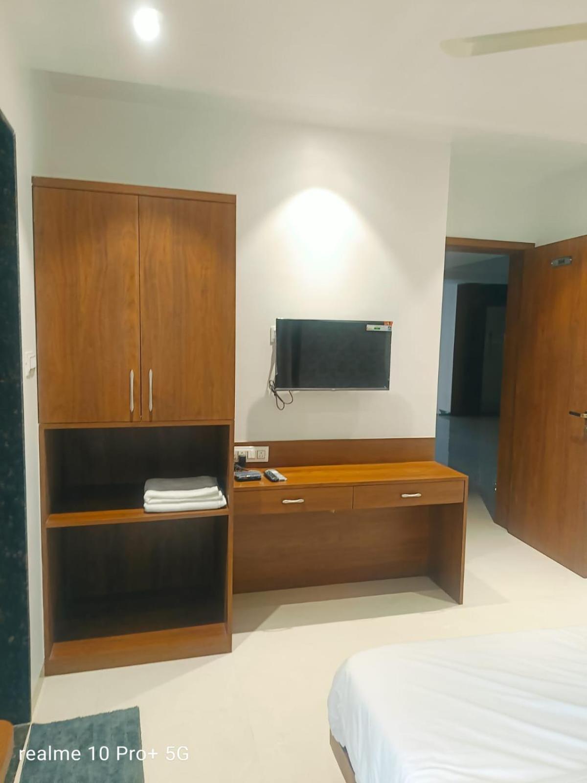 Hotel Drc Nászik Kültér fotó